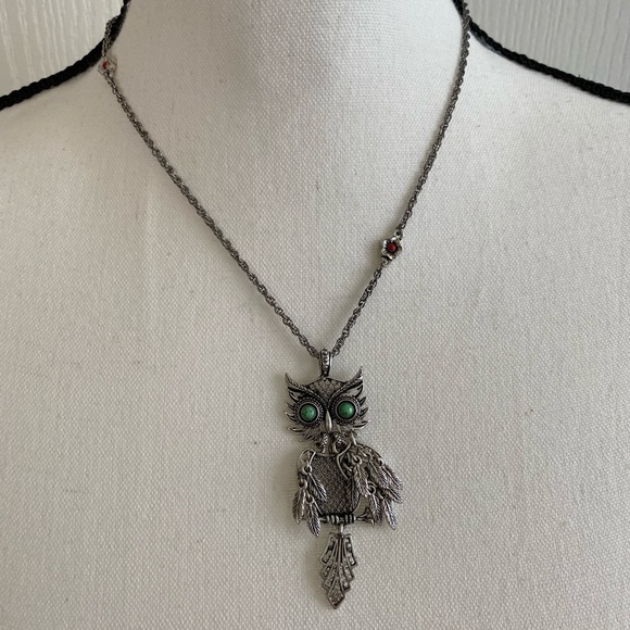 Fossil Owl Necklace - Picture 1 of 5